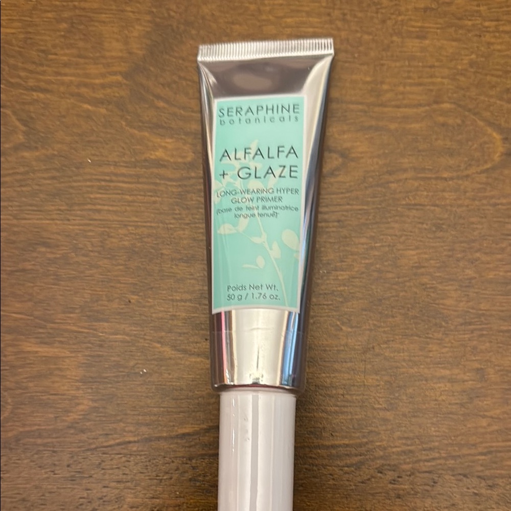 Seraphine Silver and Green Primer with Elegant Metallic Accents
